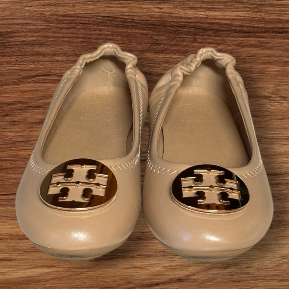 Like new! Tory Burch Minnie Travel Ballet Flat (Women)